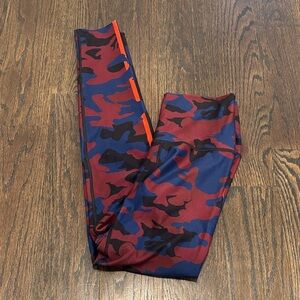 Wear It To Heart Women's Red & Blue Camo Leggings Size Small